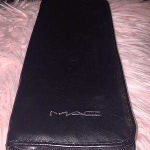 A Mac brush case